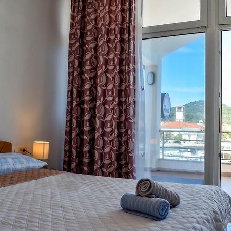 Galeb Apartment Veli Iz Luaran gambar